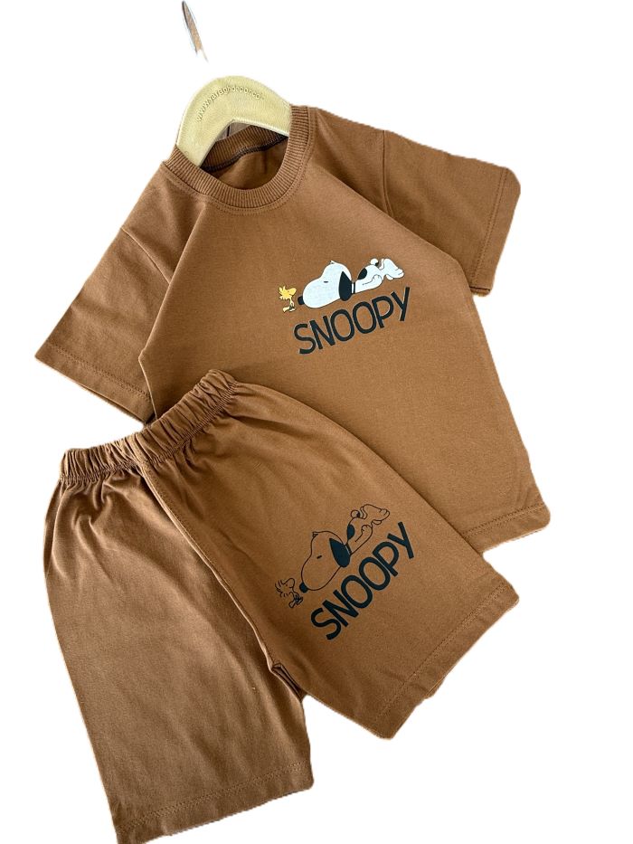 1775381186_69d22ac29cd35.jpg تیشرت و شلوارک پسرانه SNOOPY - Image 1