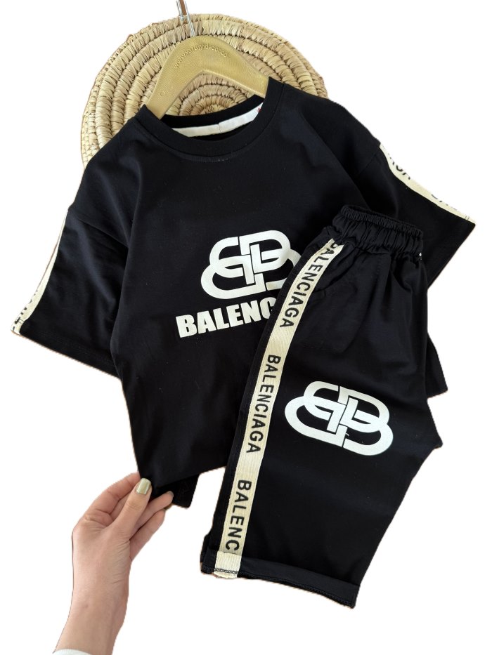 1776771785_69e762c91edf5.jpg تیشرت و شلوارک راحتی پسرانه balenciaga - Image 1