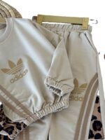 کراپ و شلوار پنبه گلکسی دخترانه addidas - Image 7